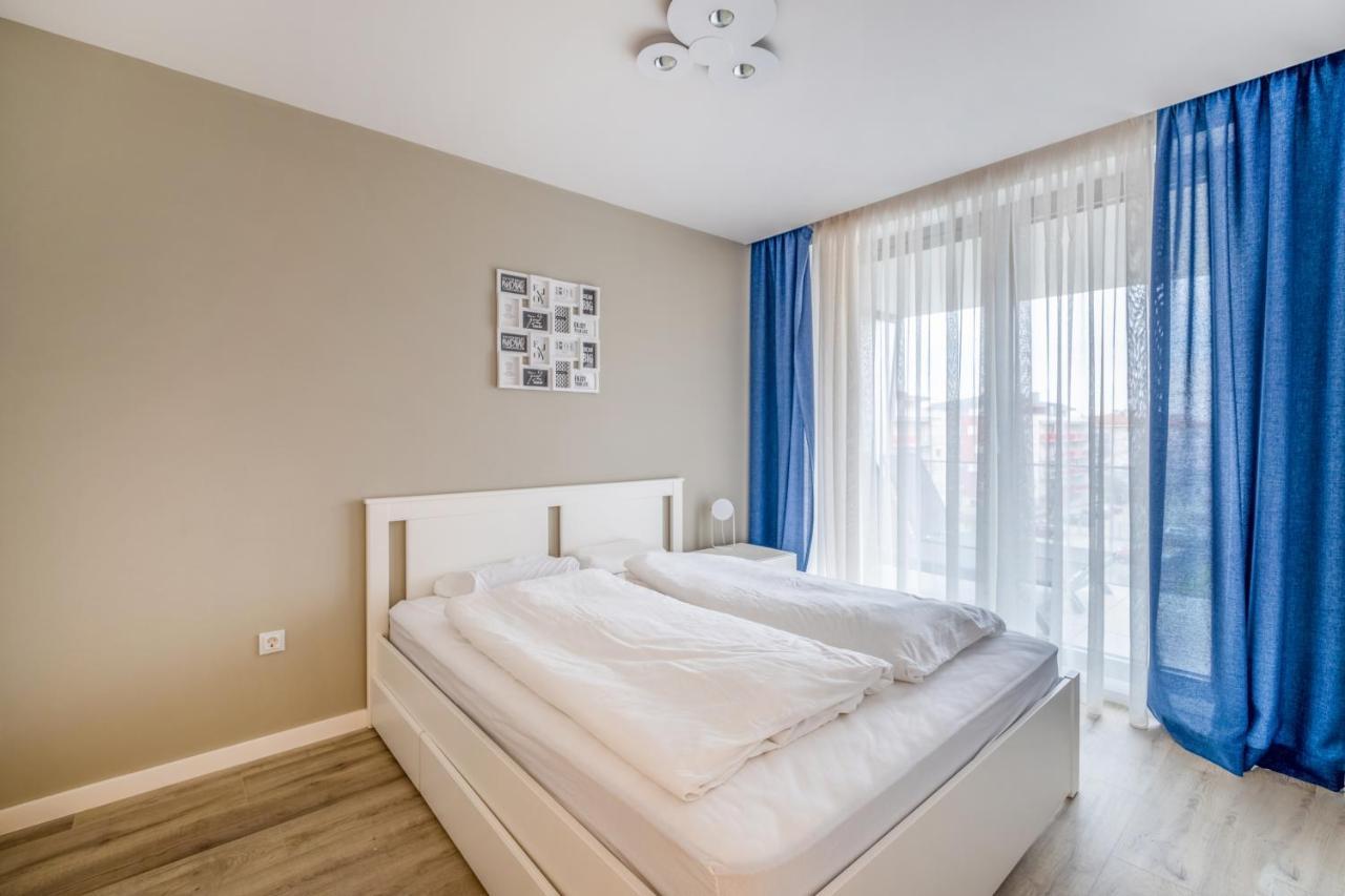Myflat Coral 61 Luxury Apartment Шиофок Экстерьер фото